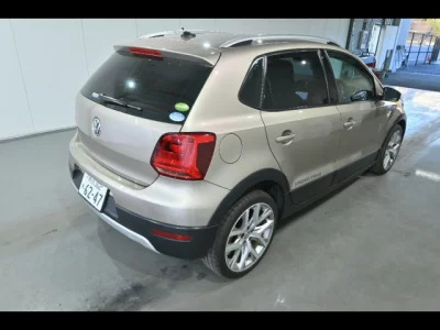 Volkswagen CROSS POLO