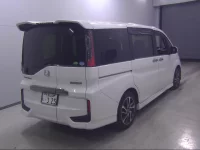 Honda STEP WAGON лот № 10375 оценка 3.5  с аукциона в Японии 2