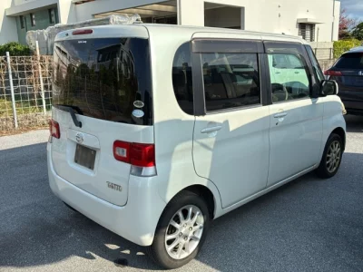 Daihatsu TANTO  с аукциона в Японии