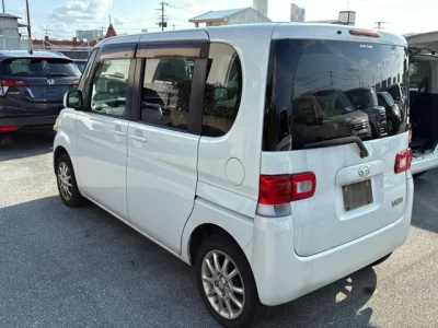 Daihatsu TANTO  с аукциона в Японии