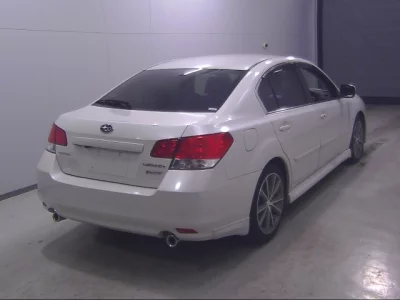 Subaru LEGACY B4  с аукциона в Японии