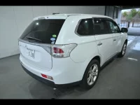 Mitsubishi OUTLANDER лот № 20250 оценка 3  с аукциона в Японии 2