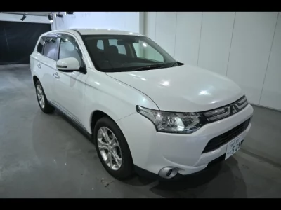 Mitsubishi OUTLANDER  с аукциона в Японии