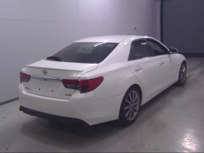 Toyota MARK X  с аукциона в Японии