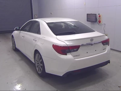 Toyota MARK X  с аукциона в Японии