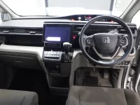 Honda STEP WAGON лот № 10408 оценка 3  с аукциона в Японии 4