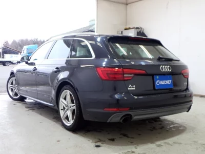 Audi A4  с аукциона в Японии
