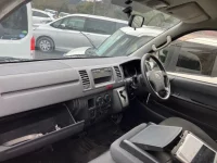 Toyota HIACE VAN лот № 14036 оценка R  с аукциона в Японии 2