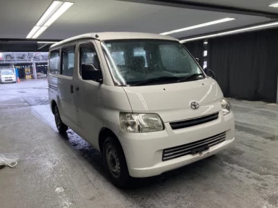 Toyota LiteAce Van