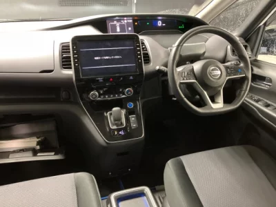 Nissan SERENA  с аукциона в Японии