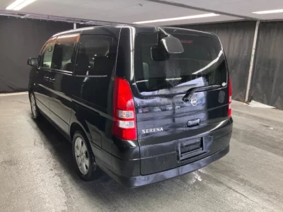 Nissan SERENA  с аукциона в Японии