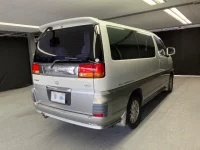 Nissan ELGRAND лот № 2031 оценка 3  с аукциона в Японии 5