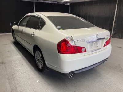 Nissan FUGA  с аукциона в Японии