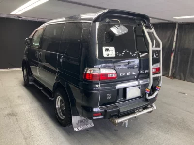 Mitsubishi DELICA