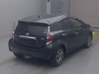 Toyota AQUA лот № 286 оценка 4  с аукциона в Японии 1