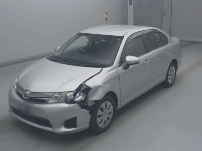 Toyota COROLLA AXIO  с аукциона в Японии