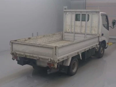 Toyota DYNA  с аукциона в Японии