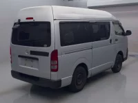 Toyota HIACE VAN лот № 76005 оценка 3  с аукциона в Японии 1