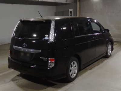 Toyota ISIS