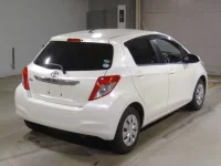 Toyota VITZ лот № 2292 оценка 3  с аукциона в Японии 1