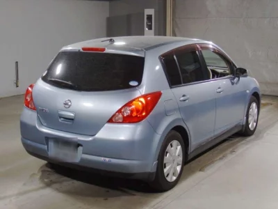 Nissan TIIDA