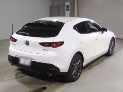 Mazda MAZDA3  с аукциона в Японии