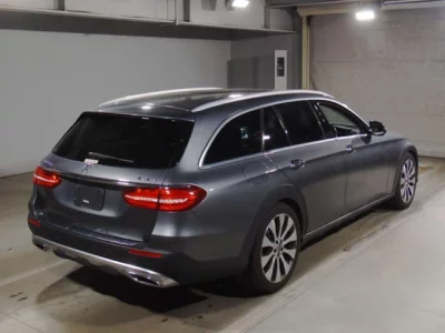 Mercedes-Benz E CLASS WAGON