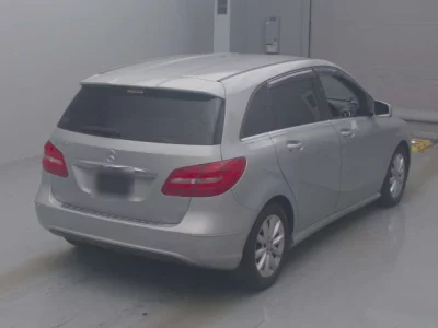 Mercedes-Benz B CLASS