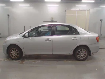 Toyota COROLLA AXIO  с аукциона в Японии