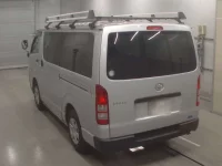 Toyota HIACE VAN лот № 30279 оценка 3.5  с аукциона в Японии 5