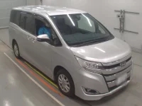 Toyota NOAH лот № 30059 оценка R  с аукциона в Японии 4