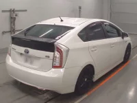 Honda FIT лот № 30003 оценка 4  с аукциона в Японии 1