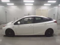 Toyota Prius лот № 30007 оценка 4.5  с аукциона в Японии 3