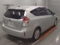 Toyota PRIUS ALPHA лот № 30017 оценка 3.5  с аукциона в Японии 1