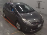 Toyota PRIUS ALPHA лот № 30080 оценка 3.5  с аукциона в Японии 4