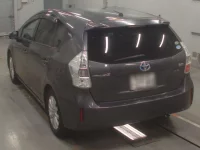Toyota PRIUS ALPHA лот № 30080 оценка 3.5  с аукциона в Японии 5
