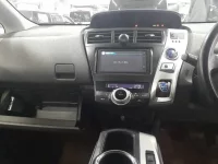 Toyota PRIUS ALPHA лот № 30080 оценка 3.5  с аукциона в Японии 8