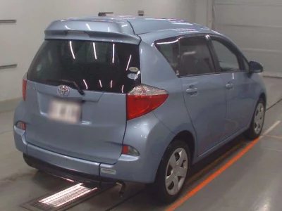 Toyota RACTIS  с аукциона в Японии