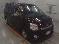 Toyota VOXY лот № 30031 оценка 4  с аукциона в Японии 4