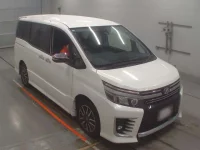 Toyota VOXY лот № 30039 оценка R  с аукциона в Японии 4