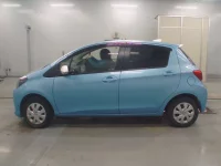 Toyota VITZ лот № 30052 оценка 3  с аукциона в Японии 3