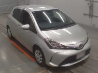Toyota VITZ лот № 30068 оценка 3.5  с аукциона в Японии 4