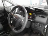 Toyota WISH лот № 30045 оценка 3.5  с аукциона в Японии 6