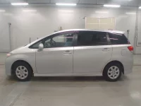 Toyota WISH лот № 30045 оценка 3.5  с аукциона в Японии 3