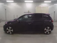 Volkswagen GOLF лот № 38171 оценка 4  с аукциона в Японии 3