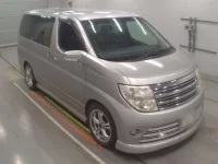 Nissan ELGRAND лот № 36039 оценка 3.5  с аукциона в Японии 4