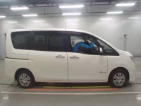 Nissan SERENA лот № 30085 оценка 4  с аукциона в Японии 2