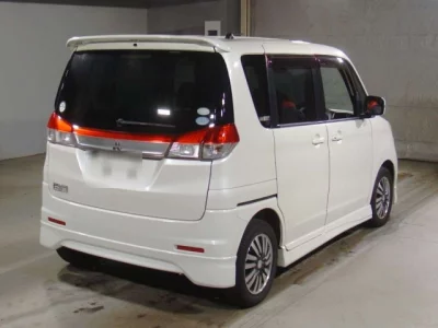 Mitsubishi DELICA D2