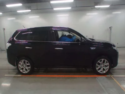 Mitsubishi OUTLANDER PHEV