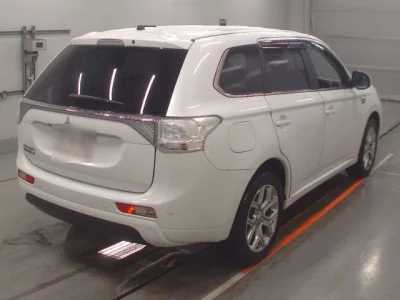 Mitsubishi OUTLANDER PHEV